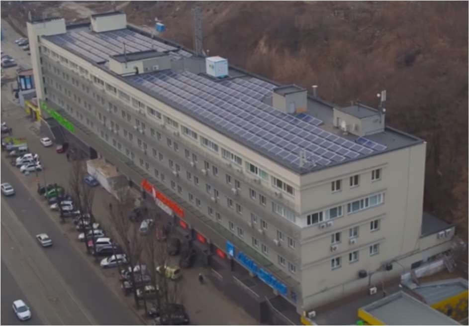 Перша в Києві сонячна електростанція, яка працює за "зеленим тарифом"